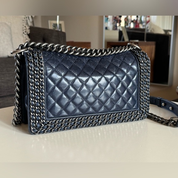 Gorgeous Authentic Chanel Boy Bag Medium Glazed Calfskin Navy Blue Chain Purse - Picture 5 of 17